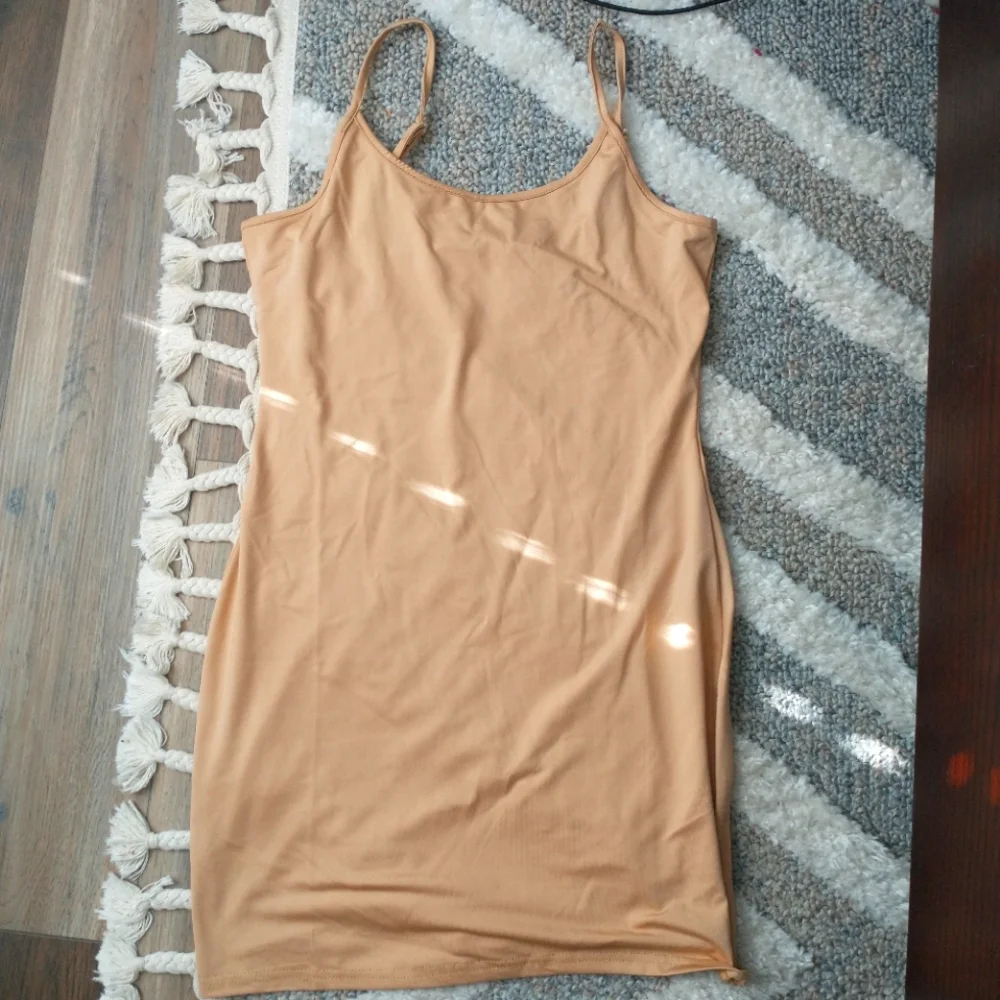 Dress - Picture 1 of 3
